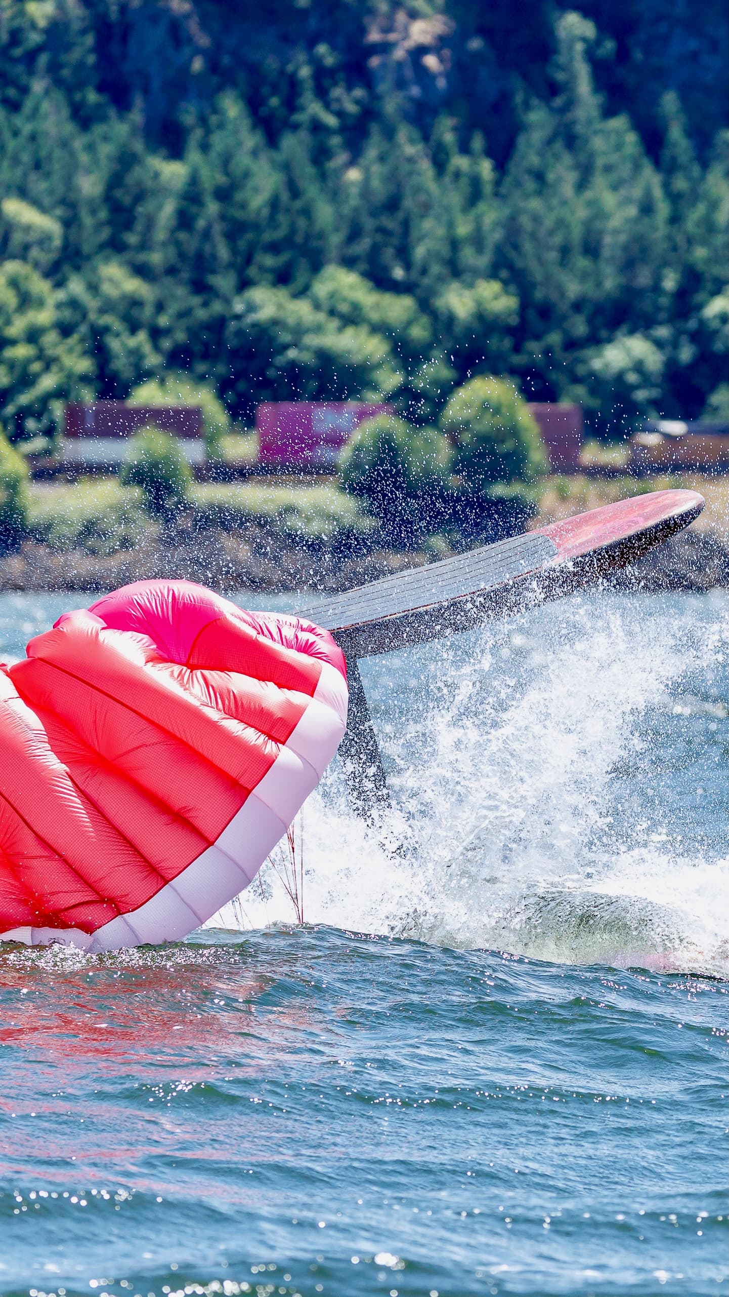 Wing tumbling during a crash